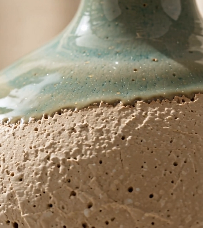 Glaze detail at the neck