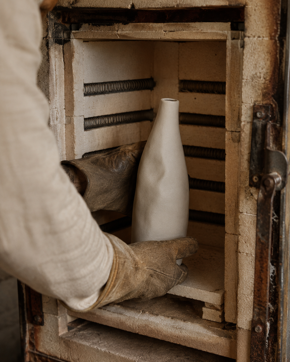 Hand-casting the vessel