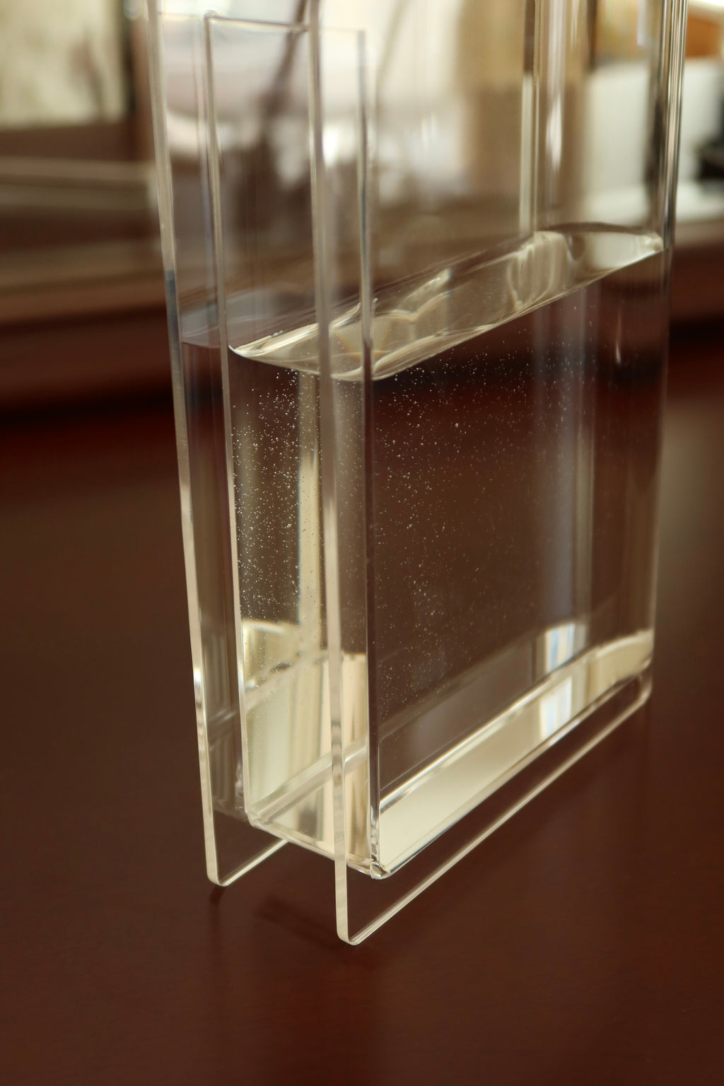 Le Vase Livre