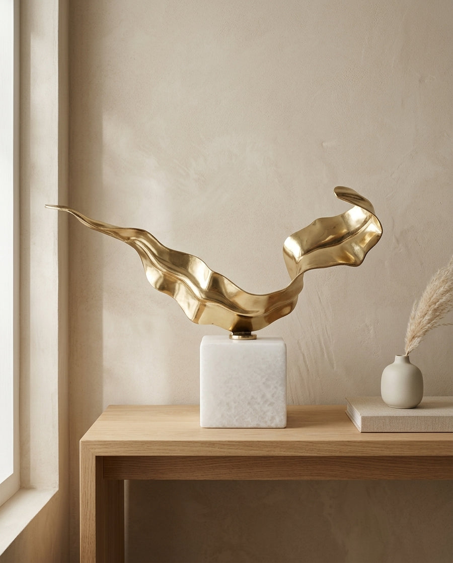THE SUSPENDED CONTOUR